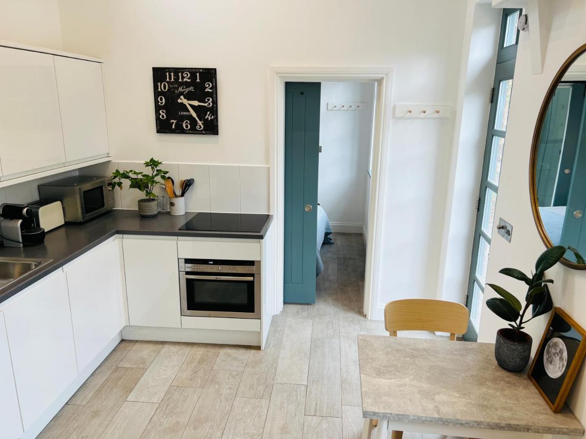 Forge Cottage - Pretty 1 Bedroom Cottage With Free Off Street Parking London Luaran gambar